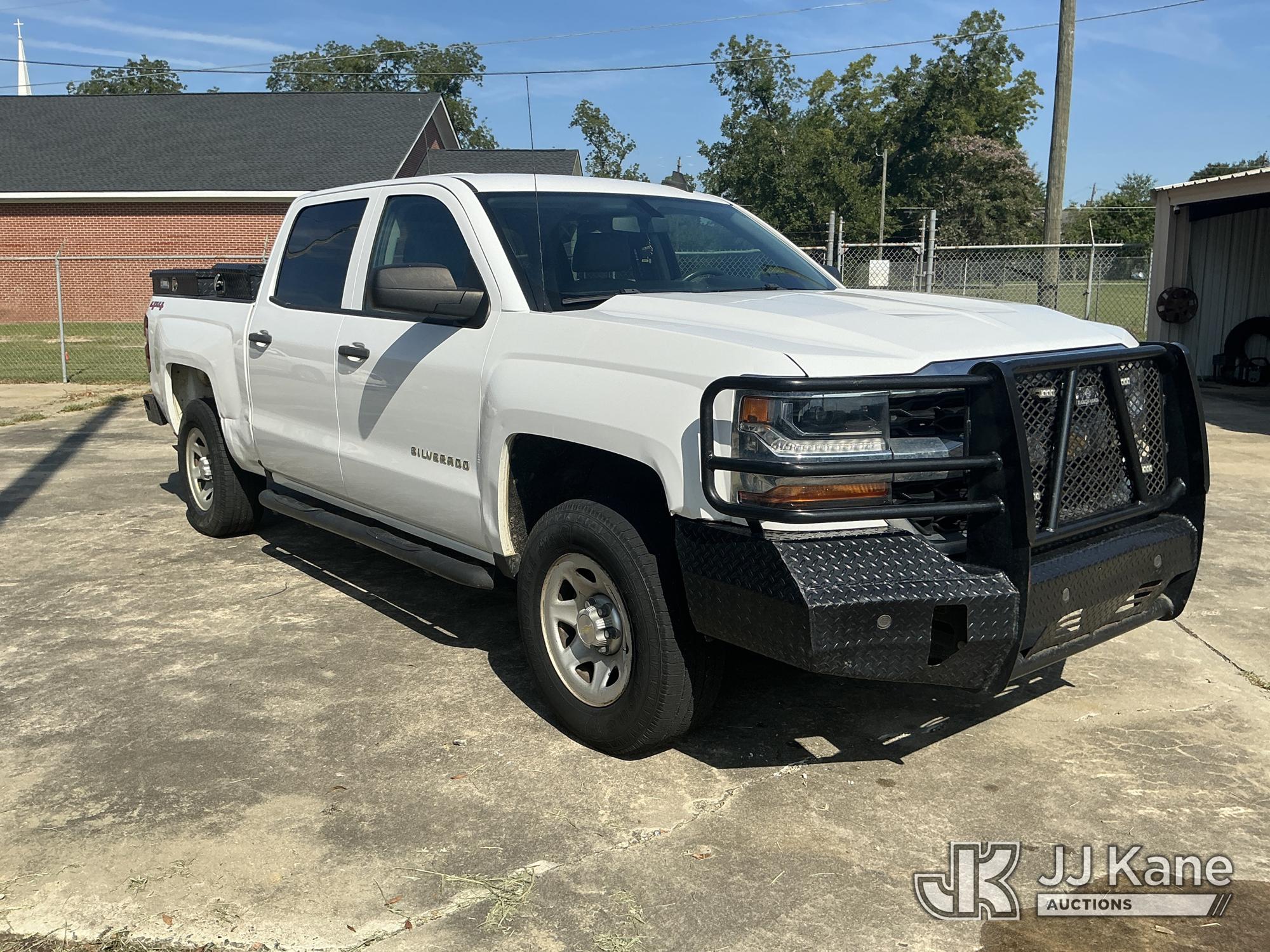 2018 Chevrolet Silverado 1500 Crew-Cab Pickup Truck (1634902) - photo 2