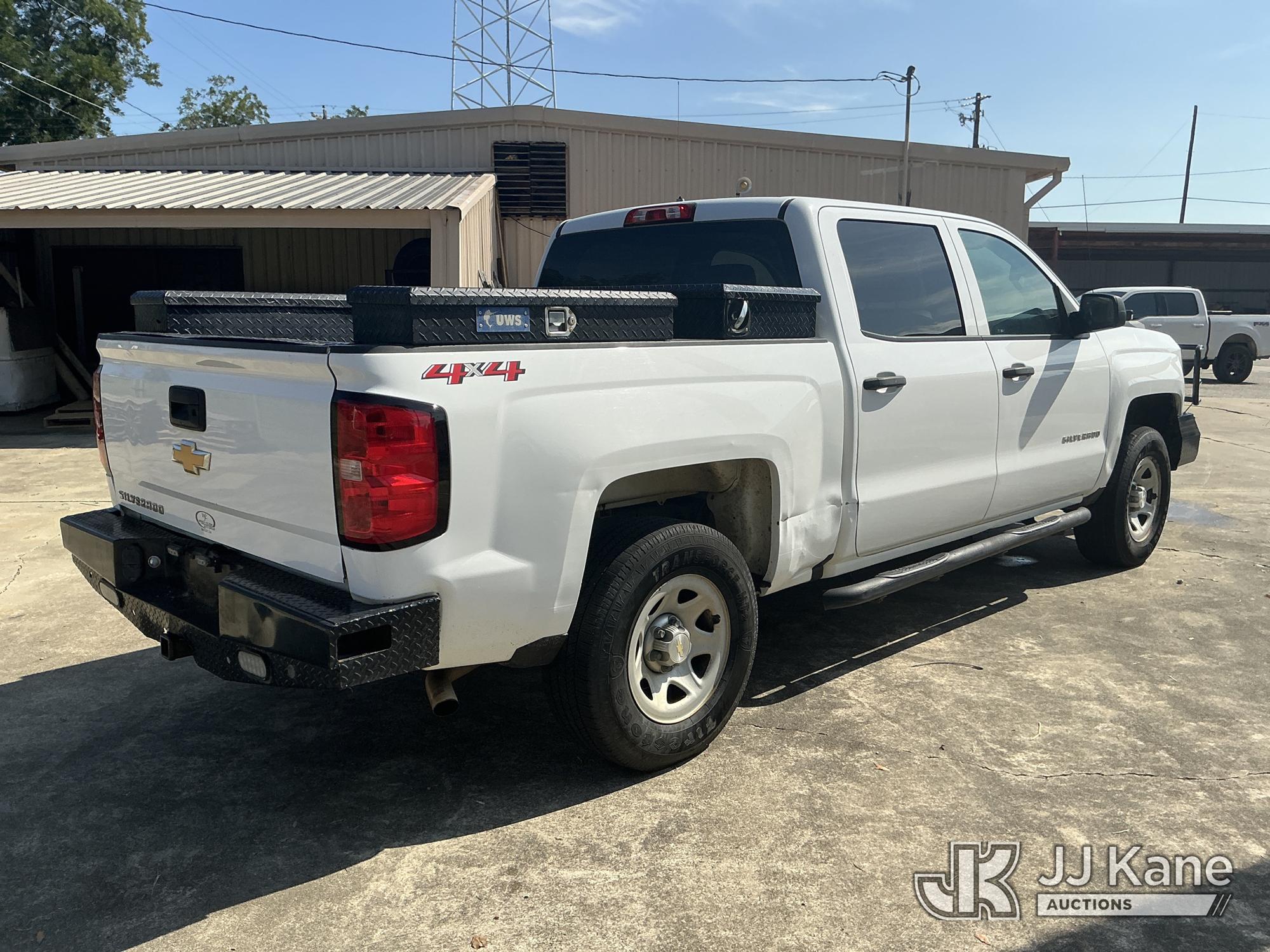 2018 Chevrolet Silverado 1500 Crew-Cab Pickup Truck (1634902) - photo 3