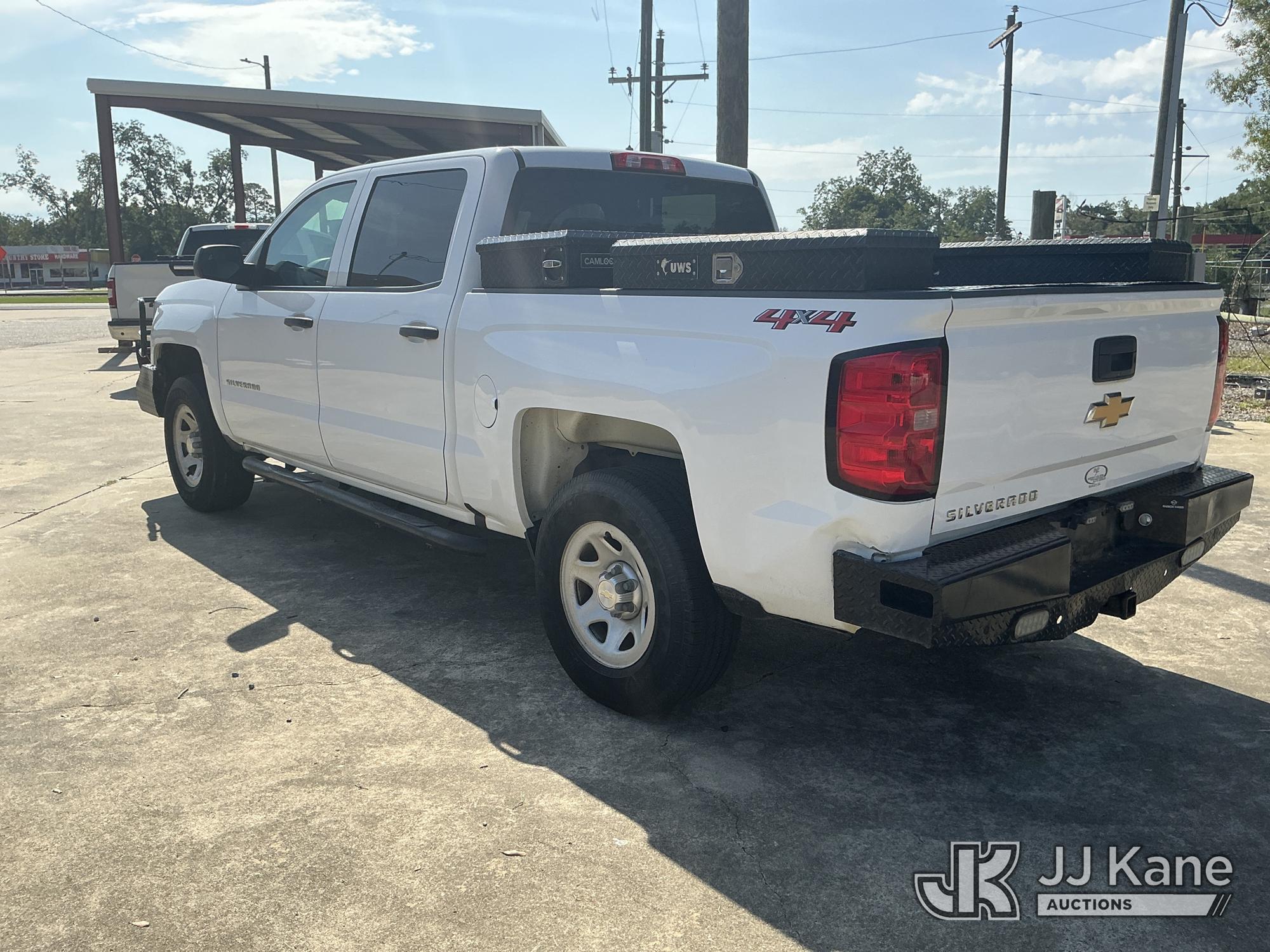 2018 Chevrolet Silverado 1500 Crew-Cab Pickup Truck (1634902) - photo 4