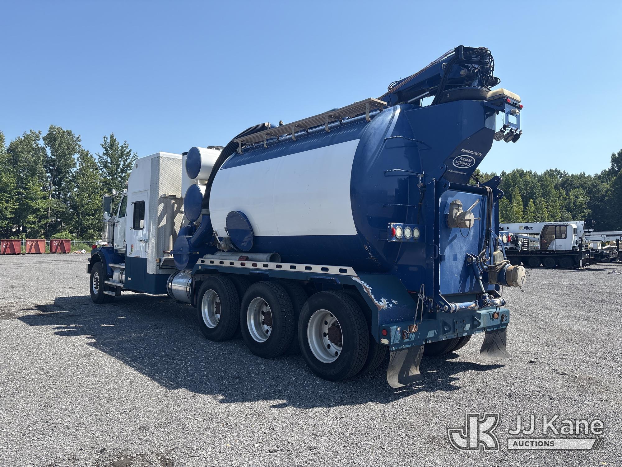 2015 Western Star Trucks 4900SA Tri-Axle Flatbed/Utility Truck (1634934) - photo 4