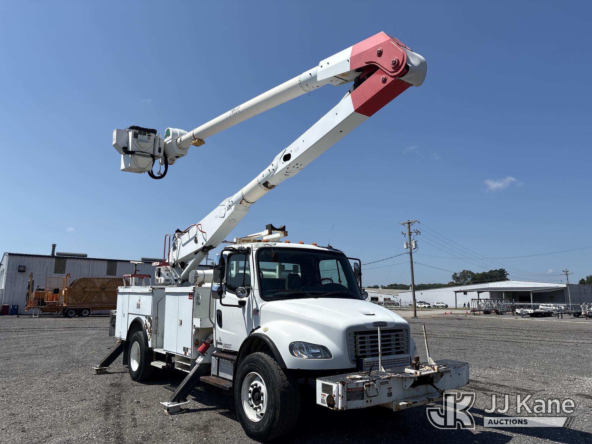 Altec AA755L Material Handling Bucket Truck On 2007 Freightliner M2 106 Utility Truck (1634955) - photo 2