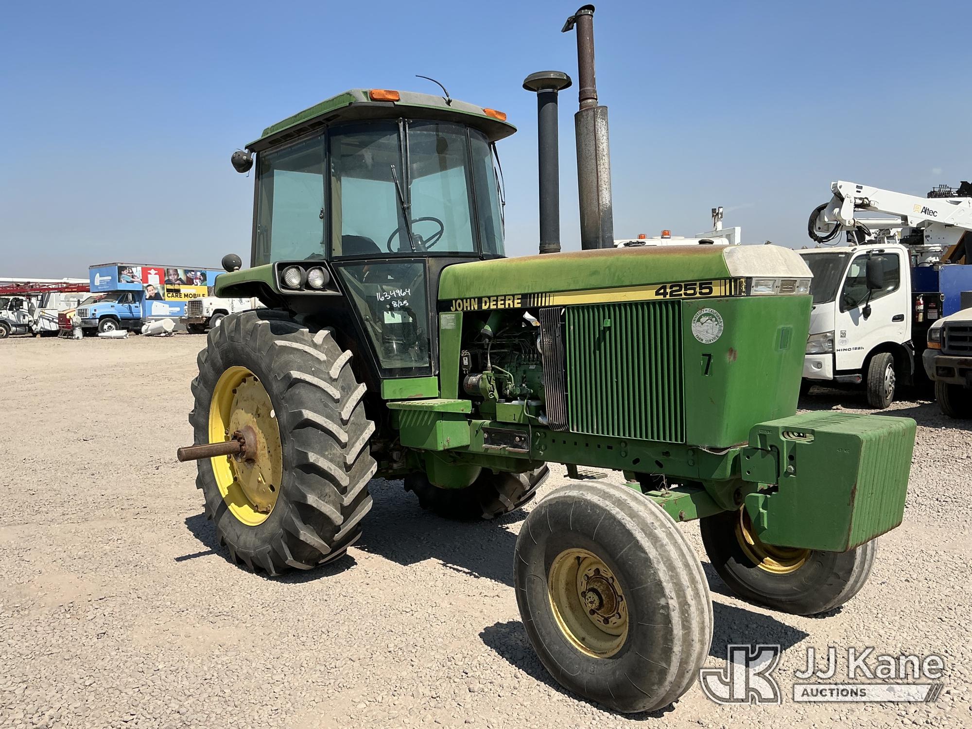 1989 John Deere 4255 Utility Tractor (1634964) - photo 2