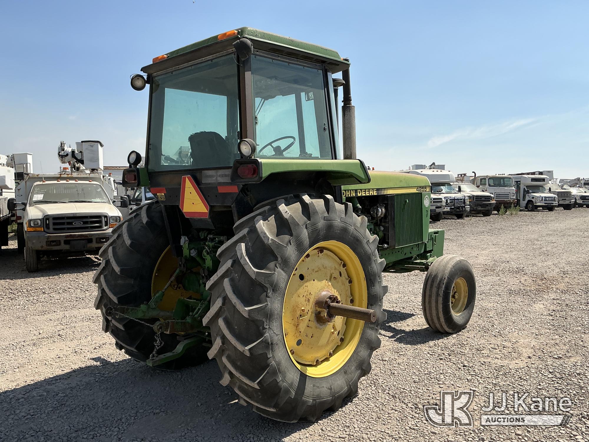 1989 John Deere 4255 Utility Tractor (1634964) - photo 3