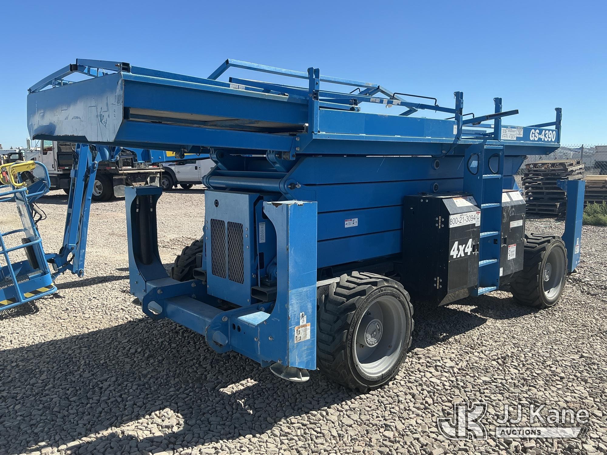 2018 Genie GS4390 Self-Propelled Scissor Lift (1635169) - photo 4