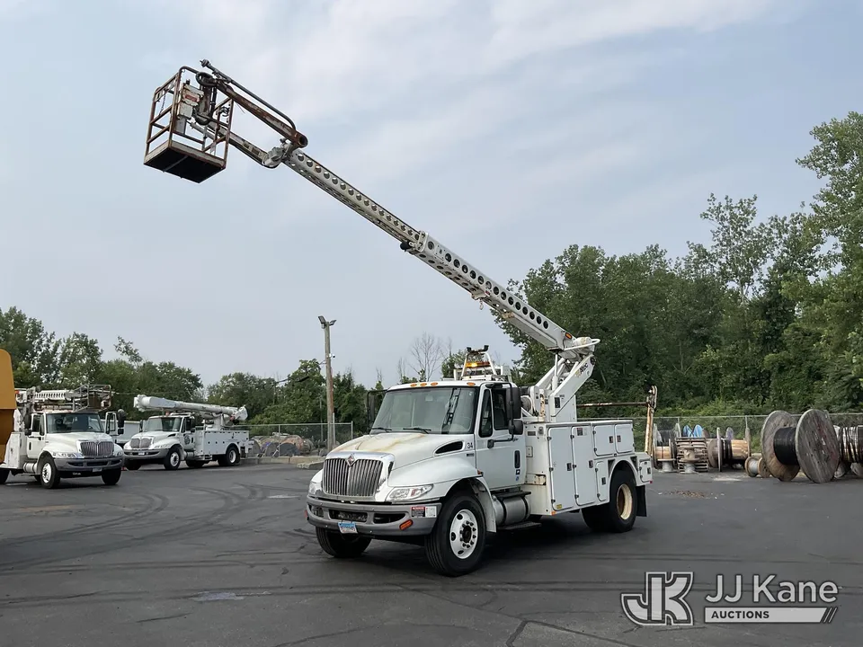 Altec AT40-C Telescopic Non-Insulated Cable Placing Bucket Truck On 2013 International 4300 Utility Truck (1635171)