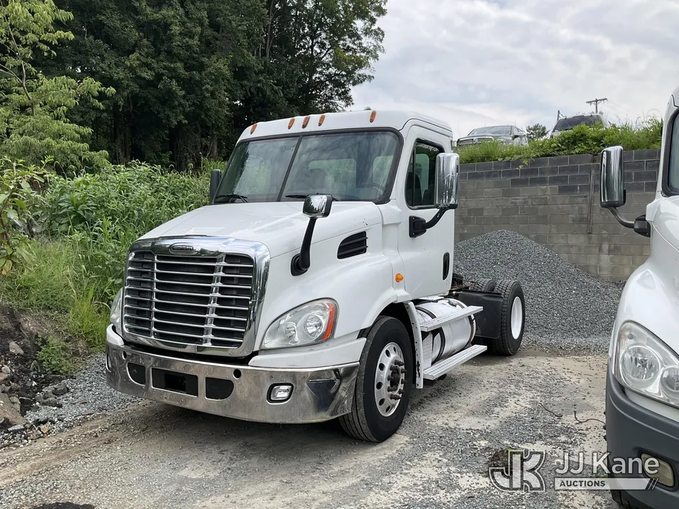 2013 Freightliner Cascadia 113 Truck Tractor (1635247)
