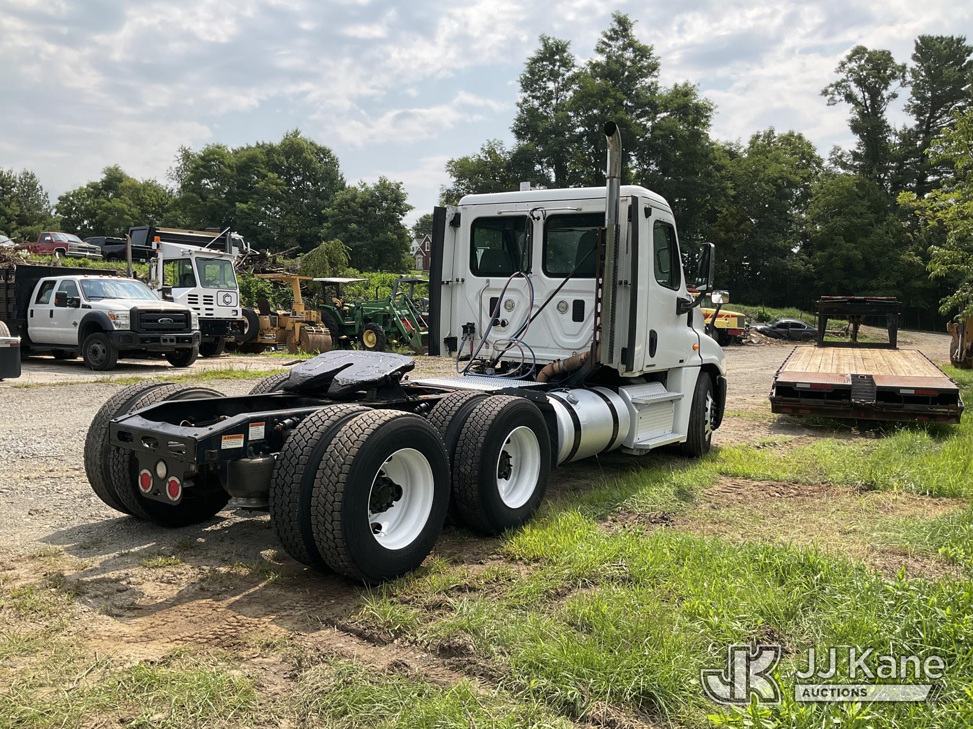 2012 Freightliner Cascadia 125 Truck Tractor (1635249) - photo 3