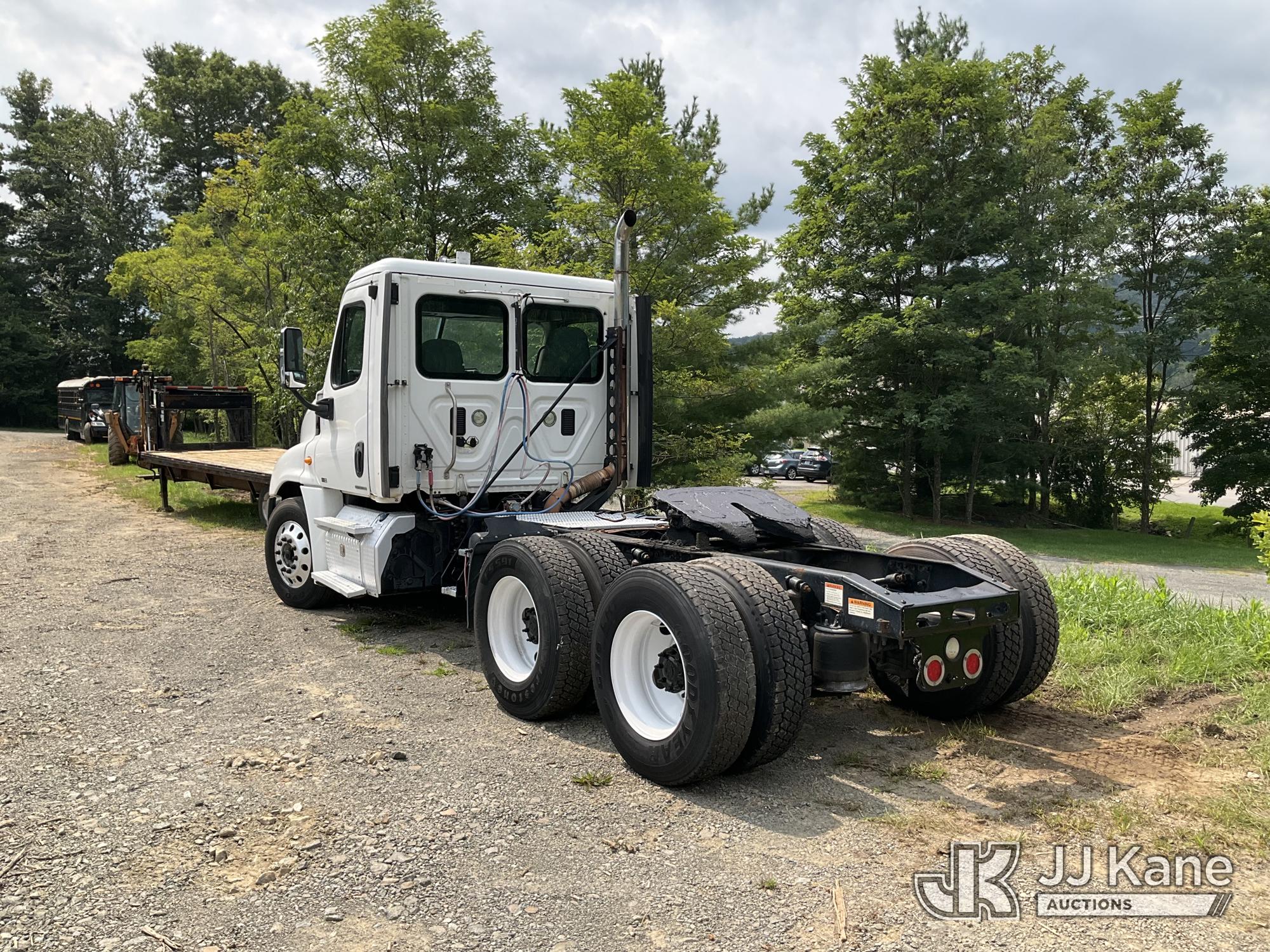2012 Freightliner Cascadia 125 Truck Tractor (1635249) - photo 4
