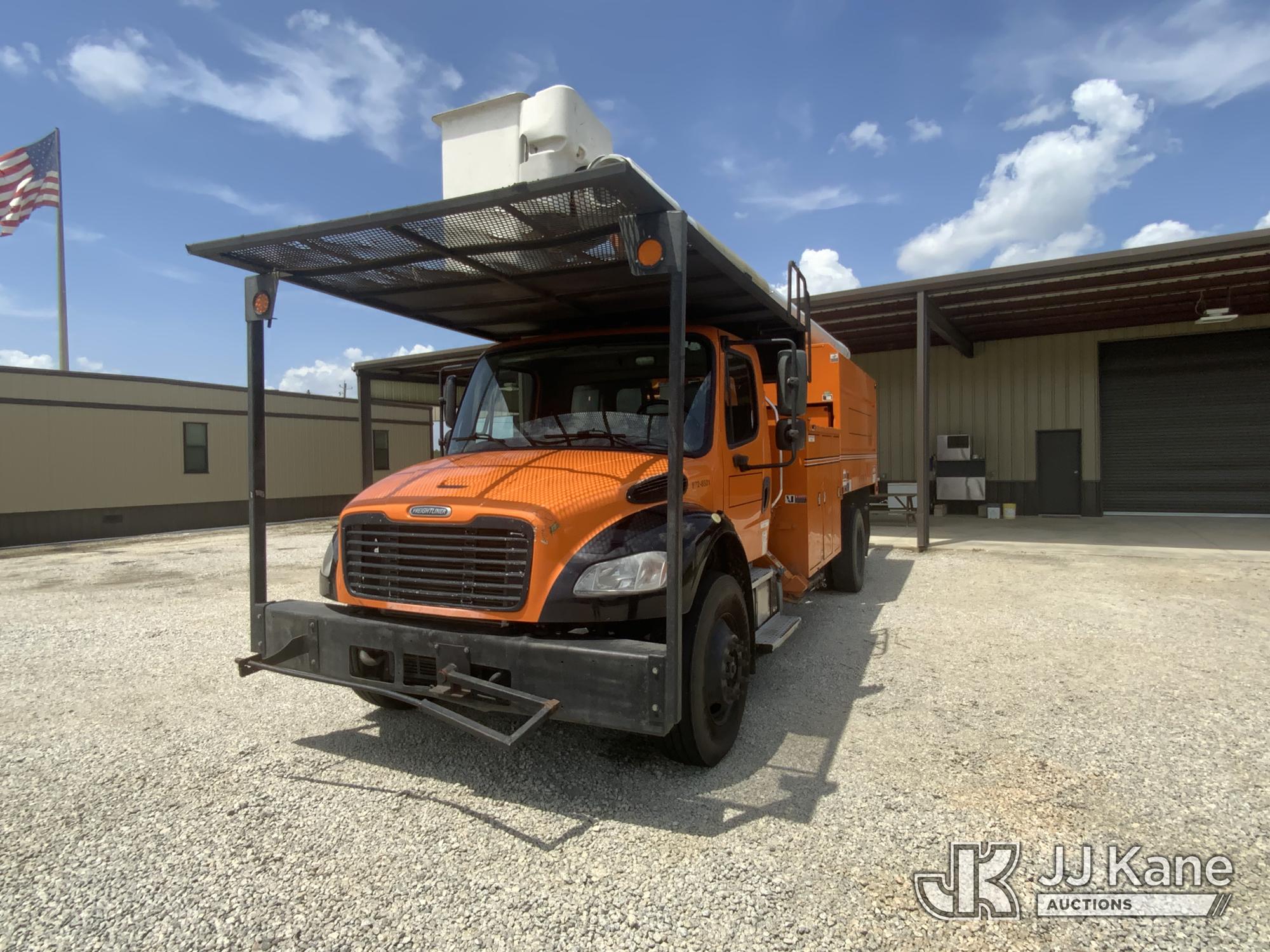 Altec LR760E70HE Over-Center Elevator Bucket Truck On 2018 Freightliner M2 106 Chipper Dump Truck (1635253) - photo 2