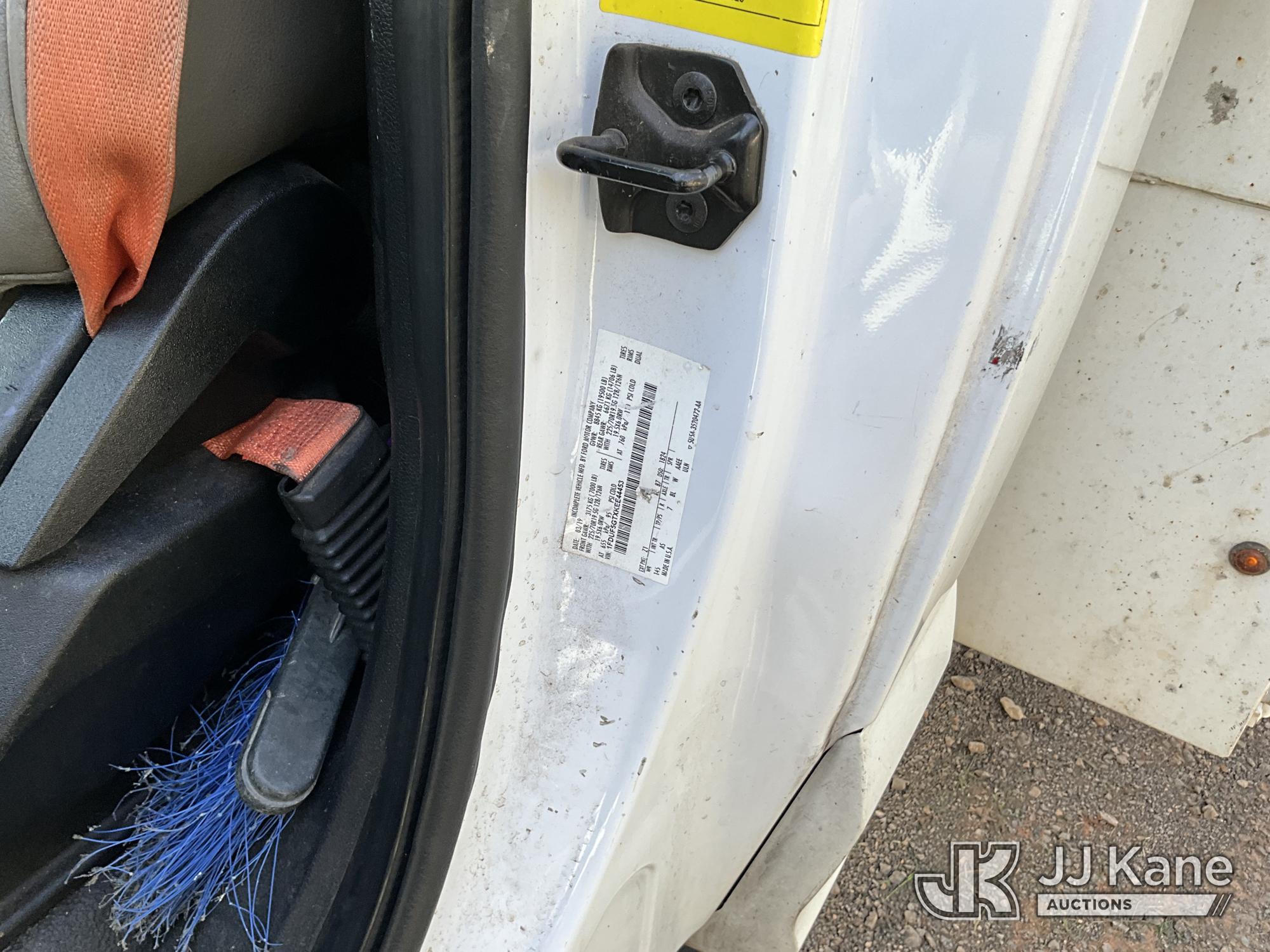 Altec AT37G Articulating & Telescopic Bucket Truck On 2019 Ford F-550 Service Truck (1635460) - photo 5
