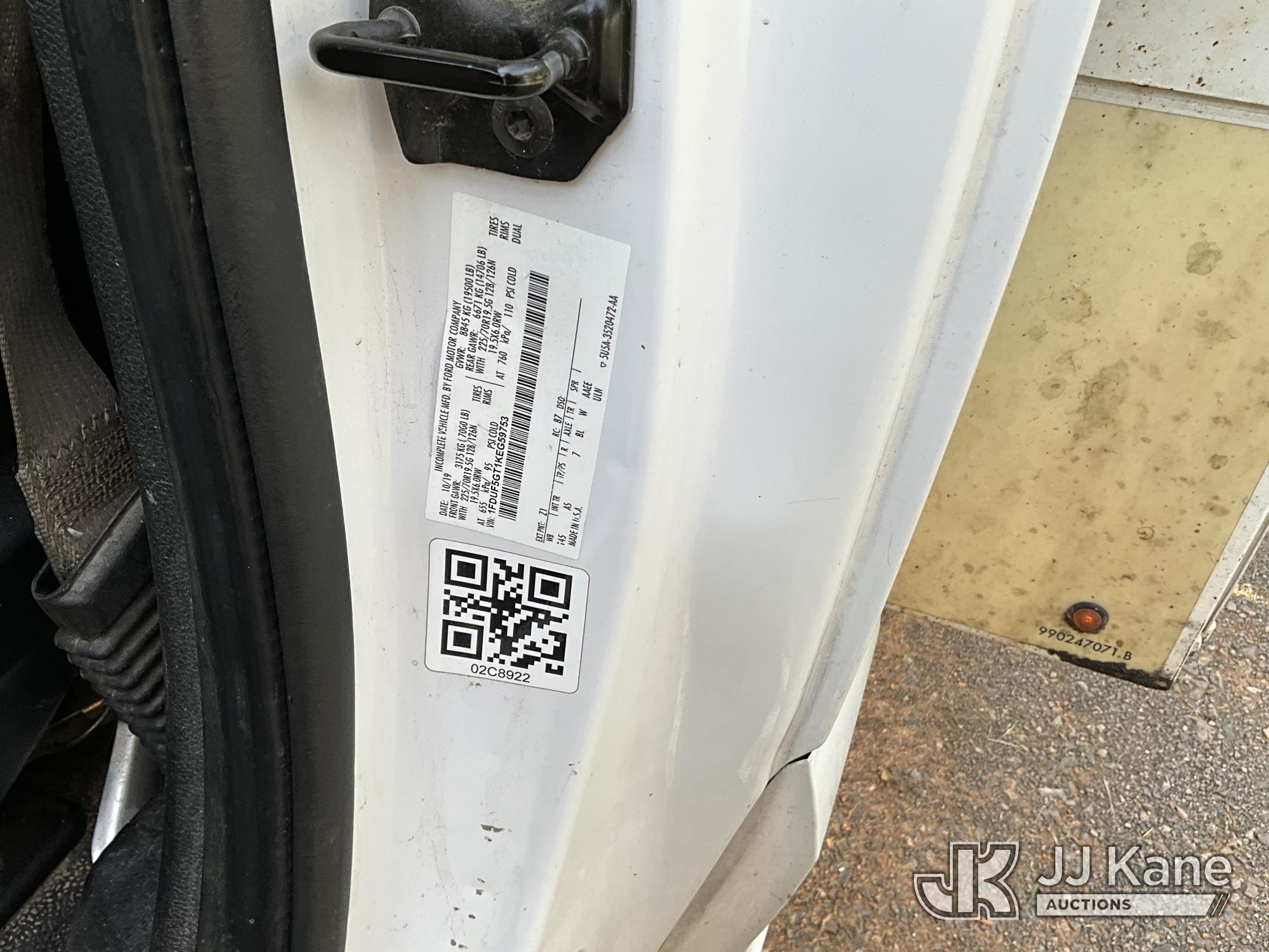 Altec AT37G Articulating & Telescopic Bucket Truck On 2019 Ford F-550 Service Truck (1635497) - photo 5