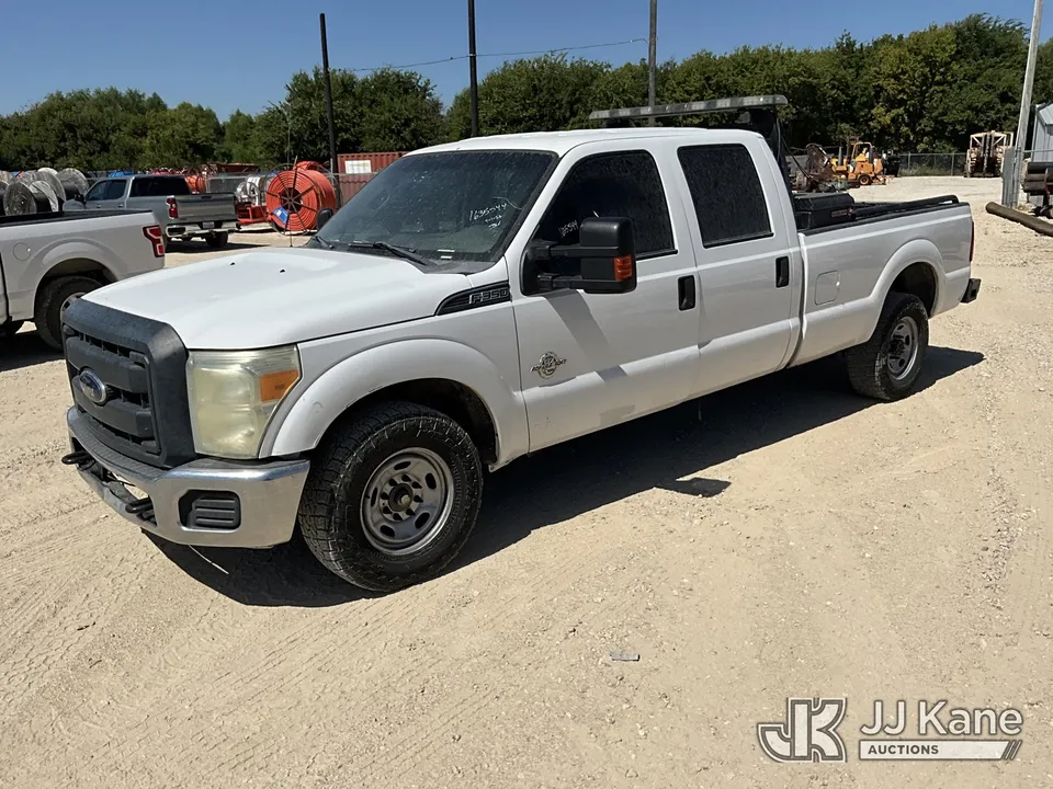 2015 Ford F350 Crew-Cab Pickup Truck (1635544)