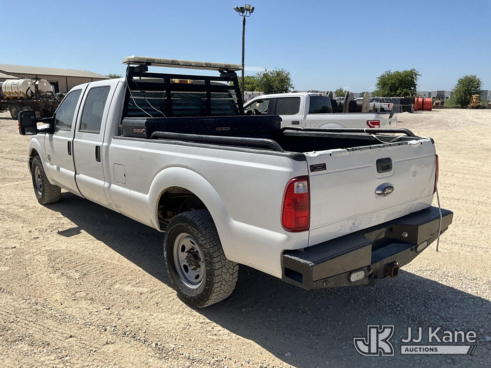 2015 Ford F350 Crew-Cab Pickup Truck (1635544) - photo 4
