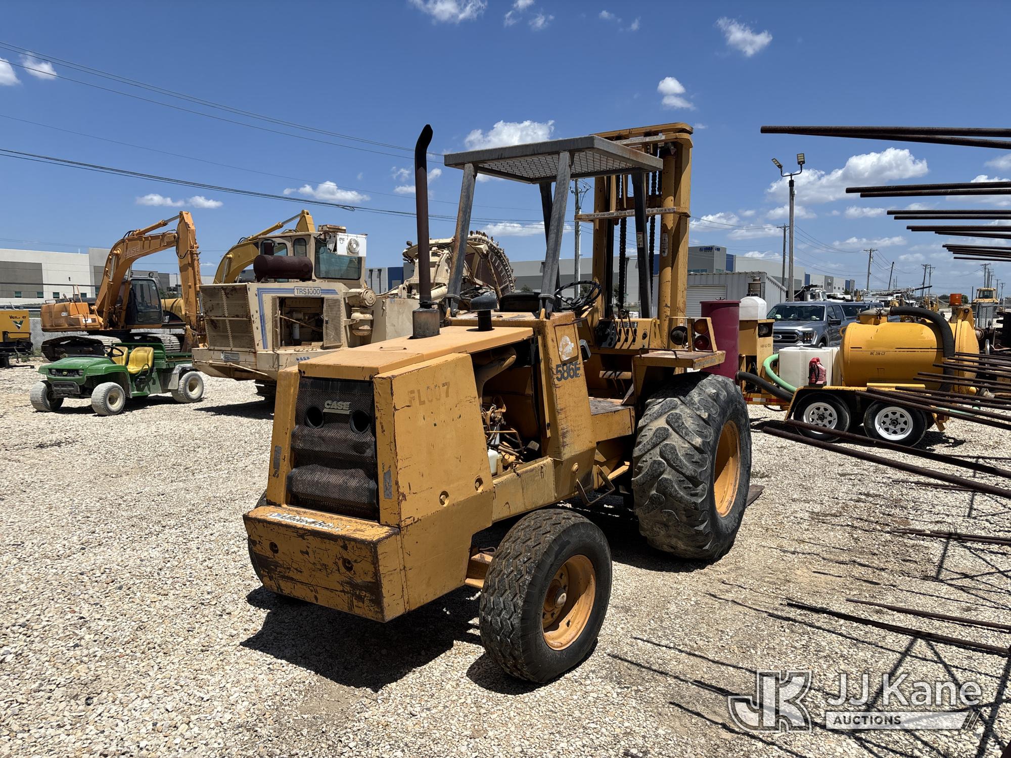 2004 Case 586E 4x4 Rough Terrain Forklift (1635553) - photo 3