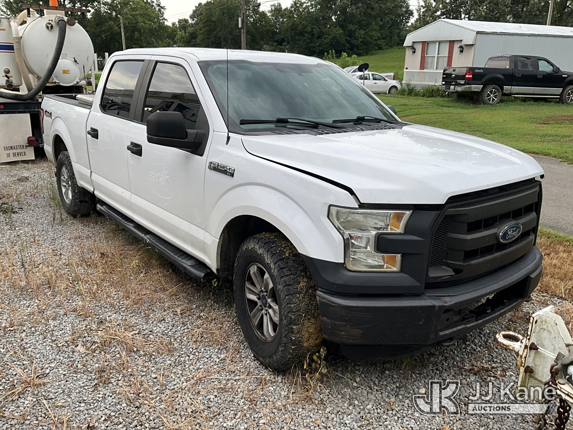 2016 Ford F150 4x4 Crew-Cab Pickup Truck (1635570) - photo 2