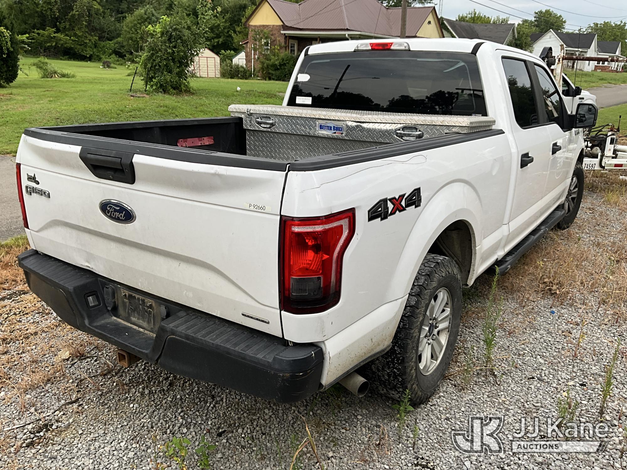 2016 Ford F150 4x4 Crew-Cab Pickup Truck (1635570) - photo 3
