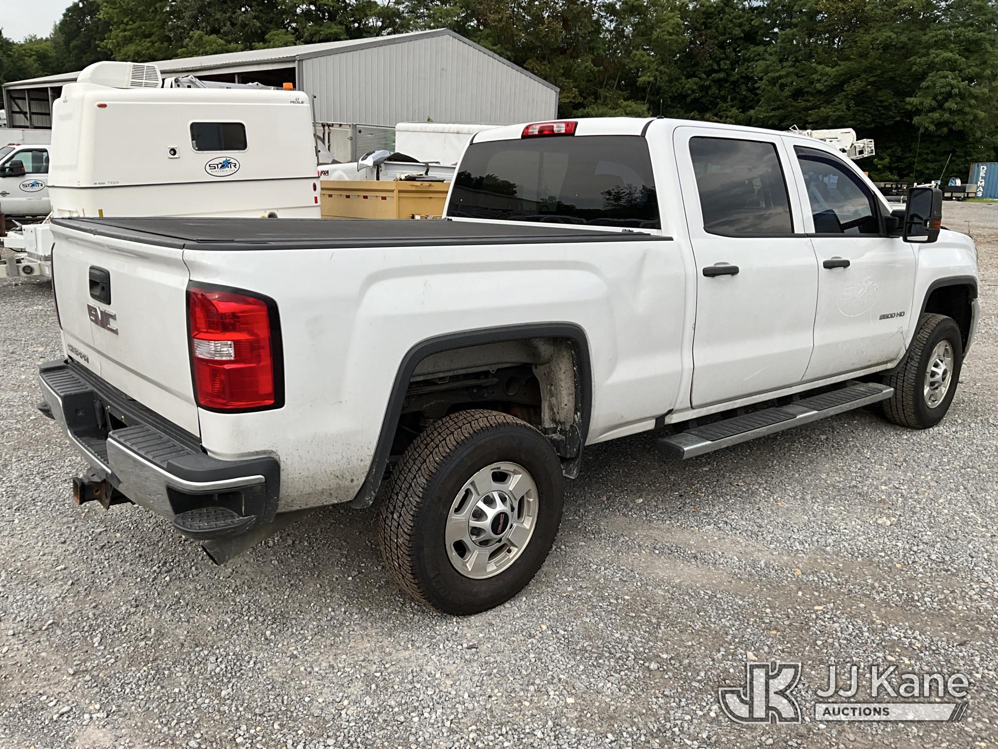 2018 GMC Sierra 2500HD Crew-Cab Pickup Truck (1635571) - photo 3