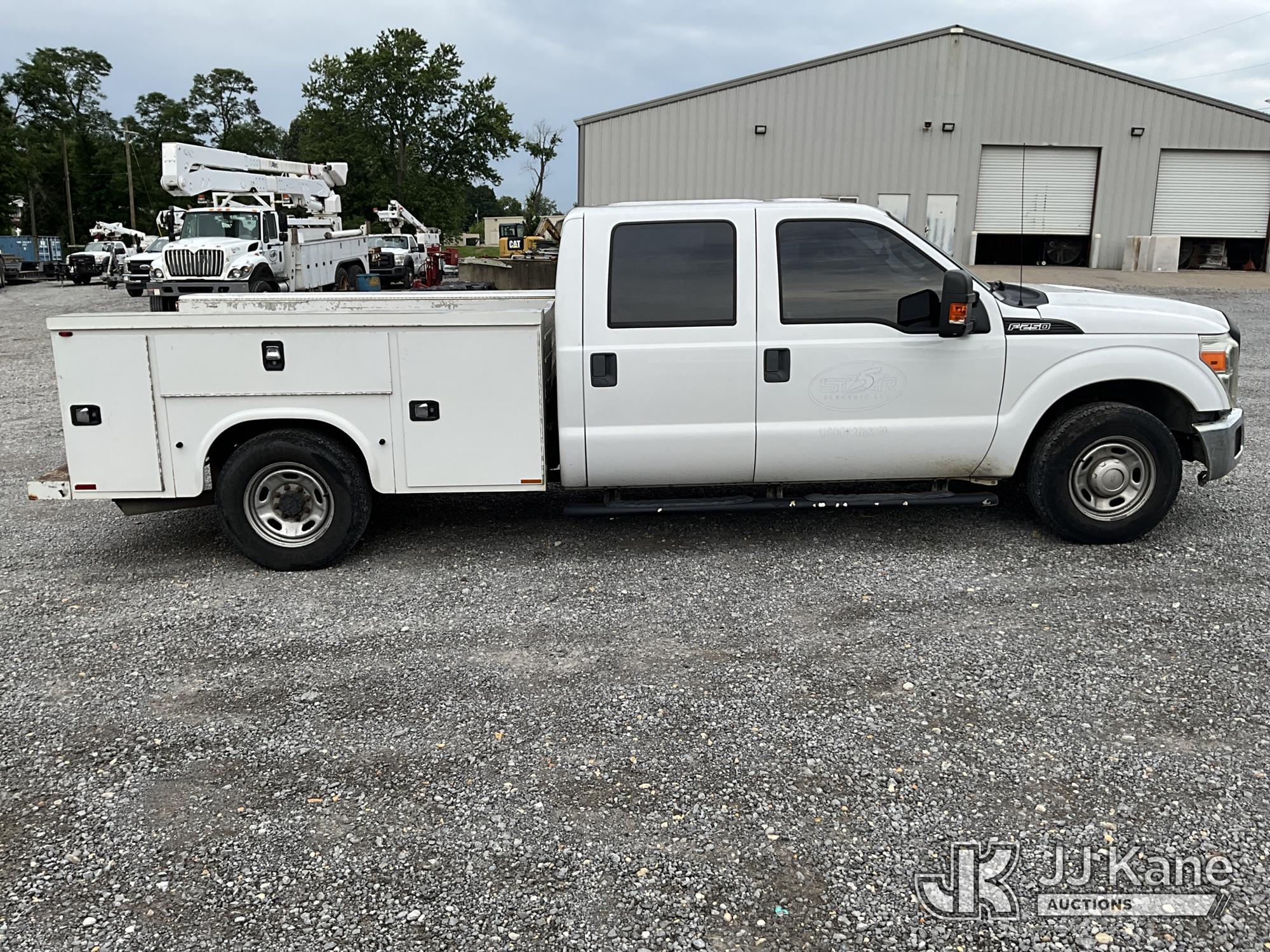2016 Ford F-250 SD Crew-Cab Service Truck (1635572) - photo 4