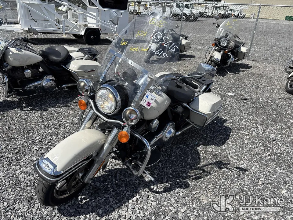 2015 Harley-Davidson FLHP Motorcycle (1635615)
