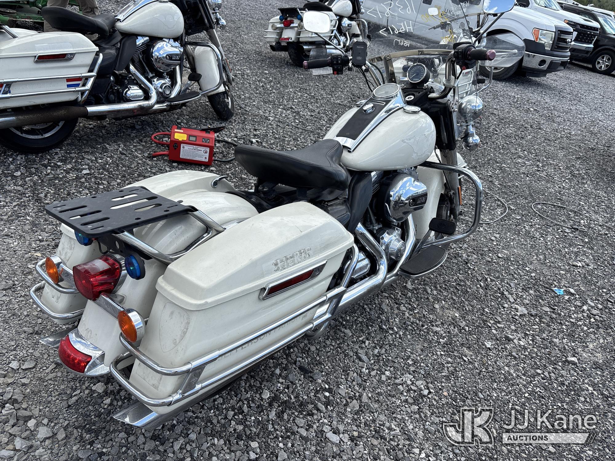 2015 Harley-Davidson FLHP Motorcycle (1635617) - photo 3