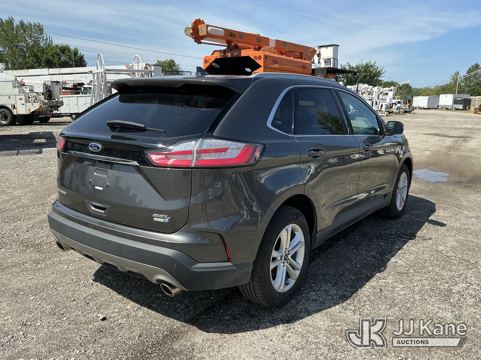 2019 Ford Edge 4-Door Sport Utility Vehicle (1636093) - photo 3