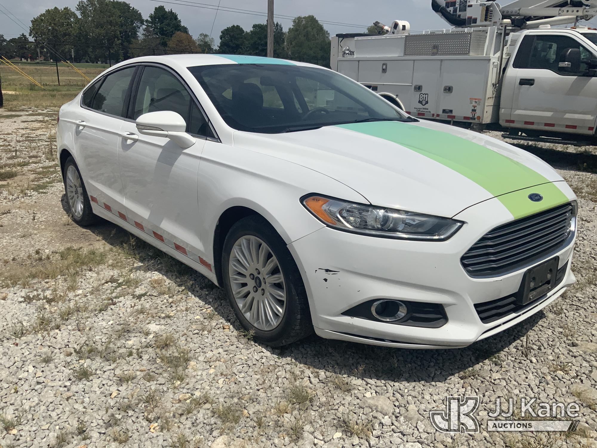 2015 Ford Fusion Energi 4-Door Hybrid Sedan (1636344) - photo 2