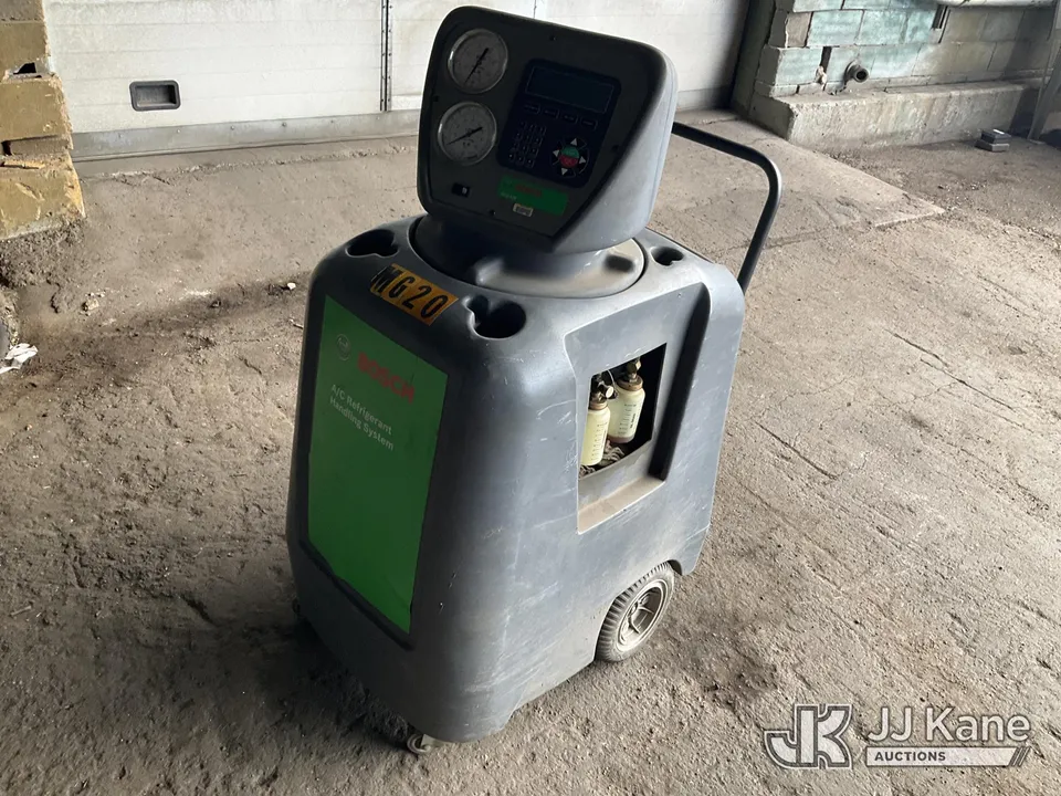 Qty 2 - Bosch Model ACS 620 fully automated digital auto refrigerant recovery (1636584)