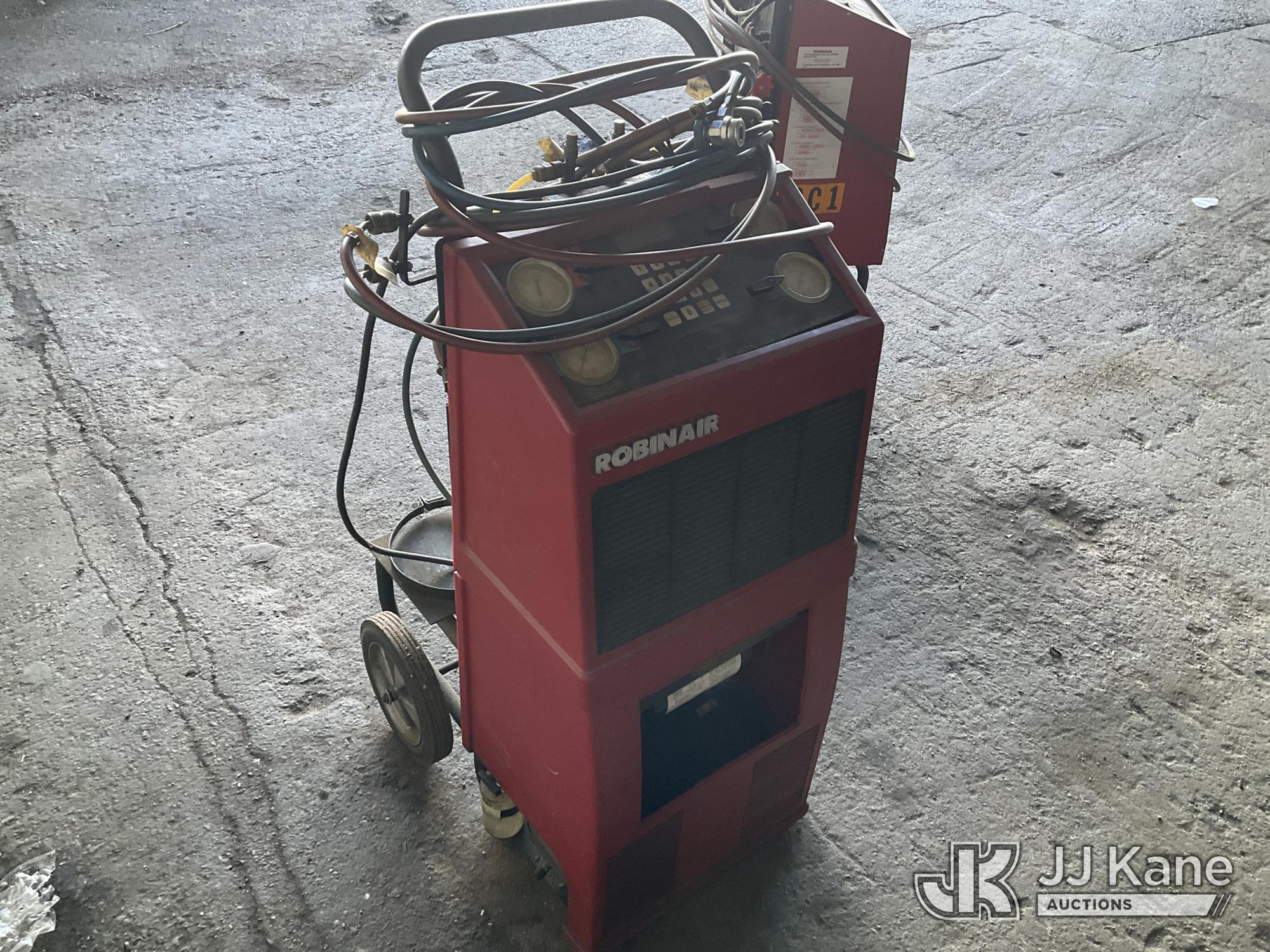 Robinair Model 12134B R-12 & 134a professional-grade multi-refrigerant auto air conditioning service station.  Dual gas recovery (1636585) - photo 2