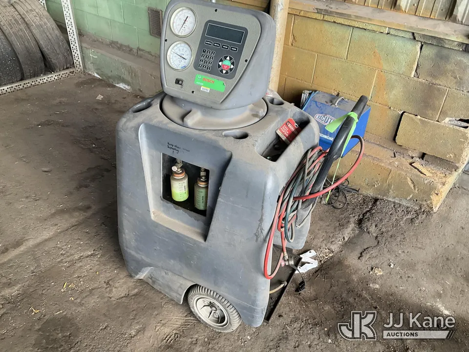 Bosch Model ACS 620 Fully automated digital auto refrigerant recovery (1636586)