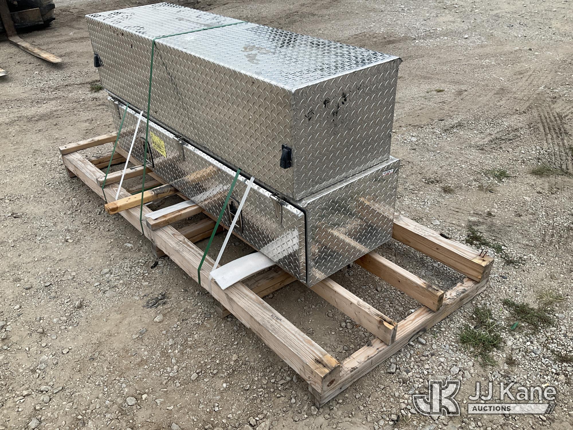 (2) Aluminum diamond-plate side-opening truck/tool storage box (1637033) - photo 4