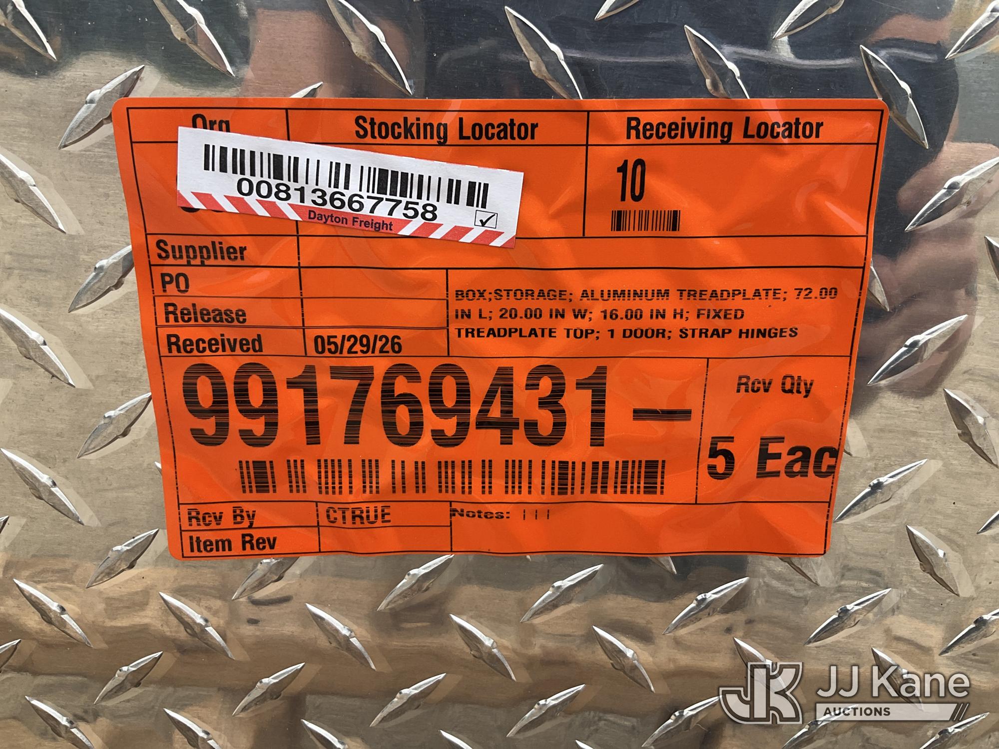 Aluminum diamond-plate storage/tool box (1637034) - photo 5