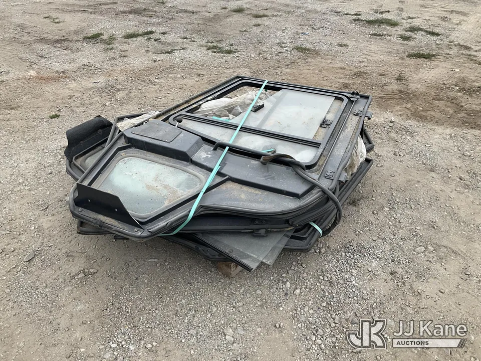 (4) Heavy Equipment Cab Door & Window Assemblies w/ Glass (1637036)
