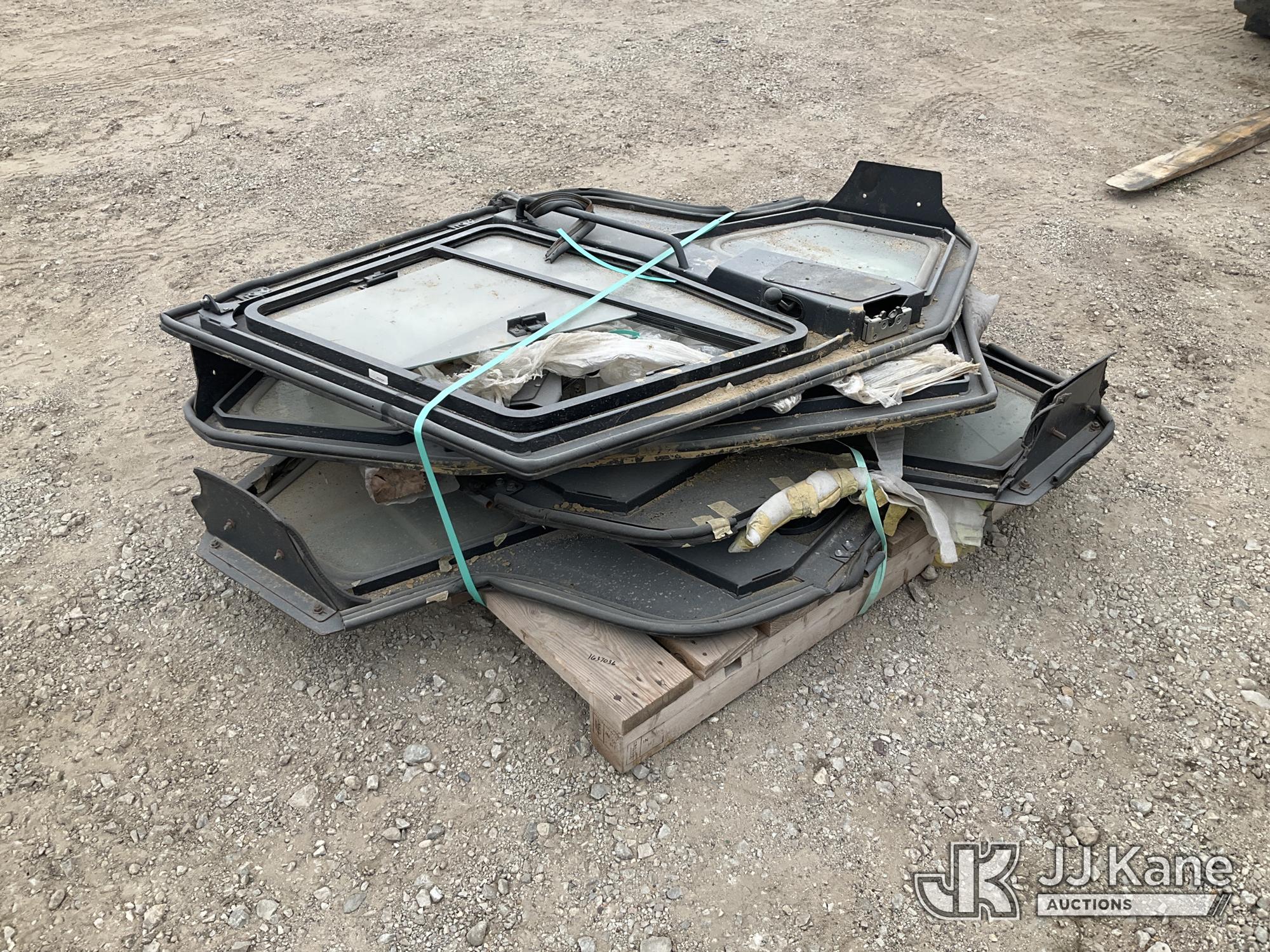 (4) Heavy Equipment Cab Door & Window Assemblies w/ Glass (1637036) - photo 3