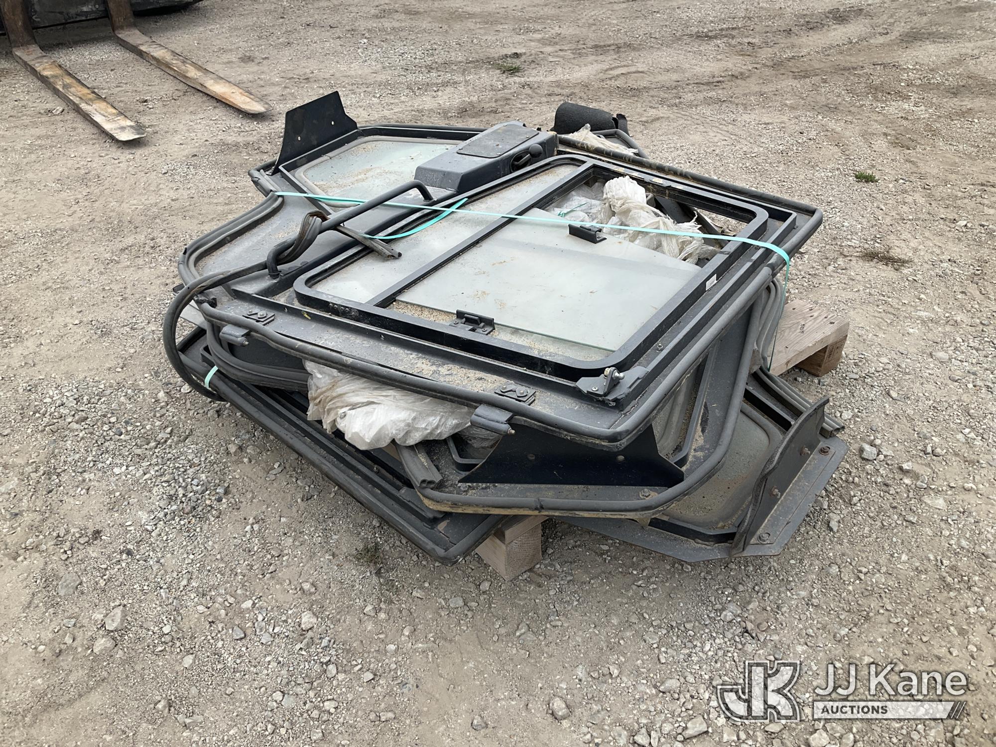 (4) Heavy Equipment Cab Door & Window Assemblies w/ Glass (1637036) - photo 4