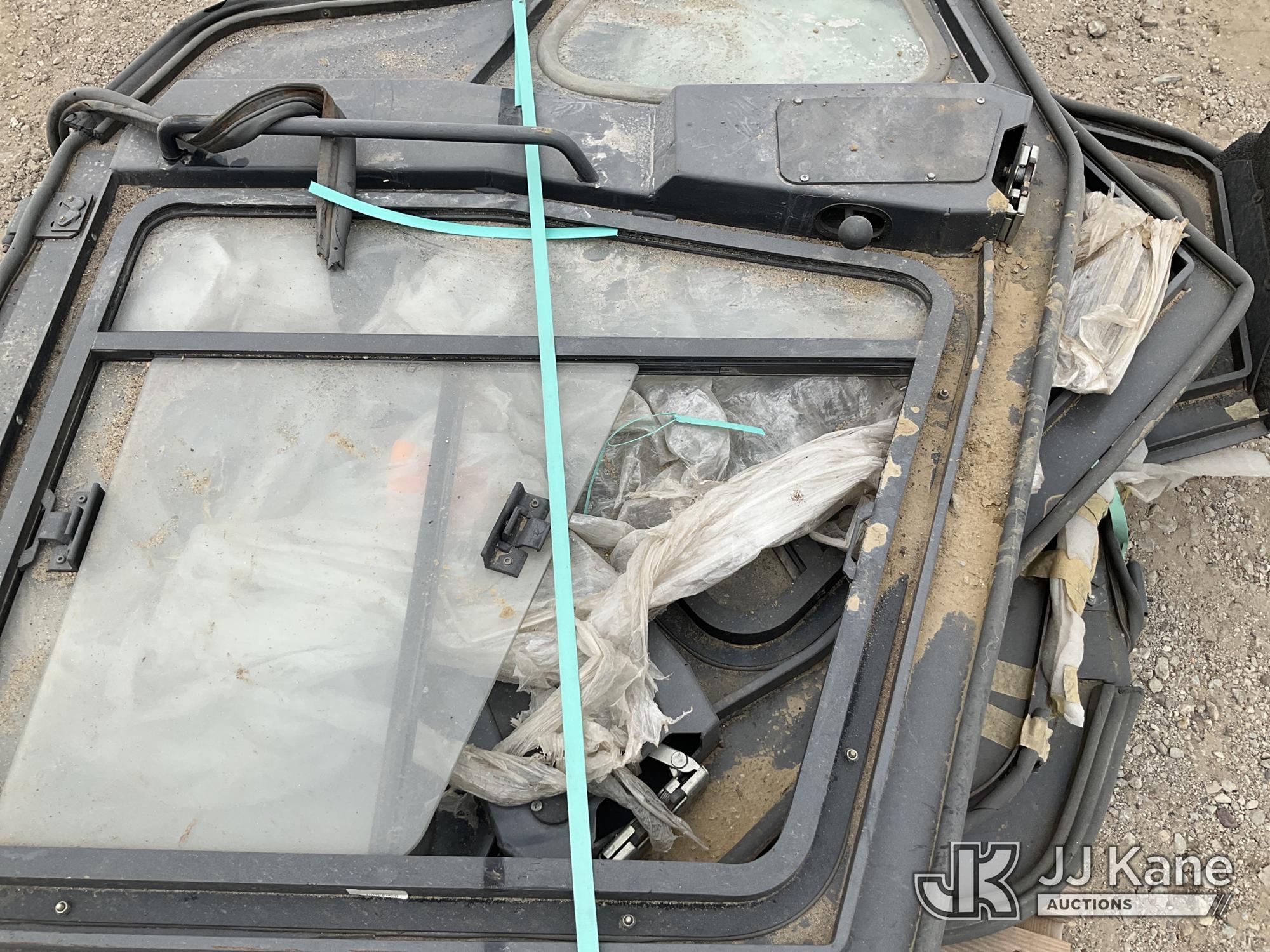 (4) Heavy Equipment Cab Door & Window Assemblies w/ Glass (1637036) - photo 5