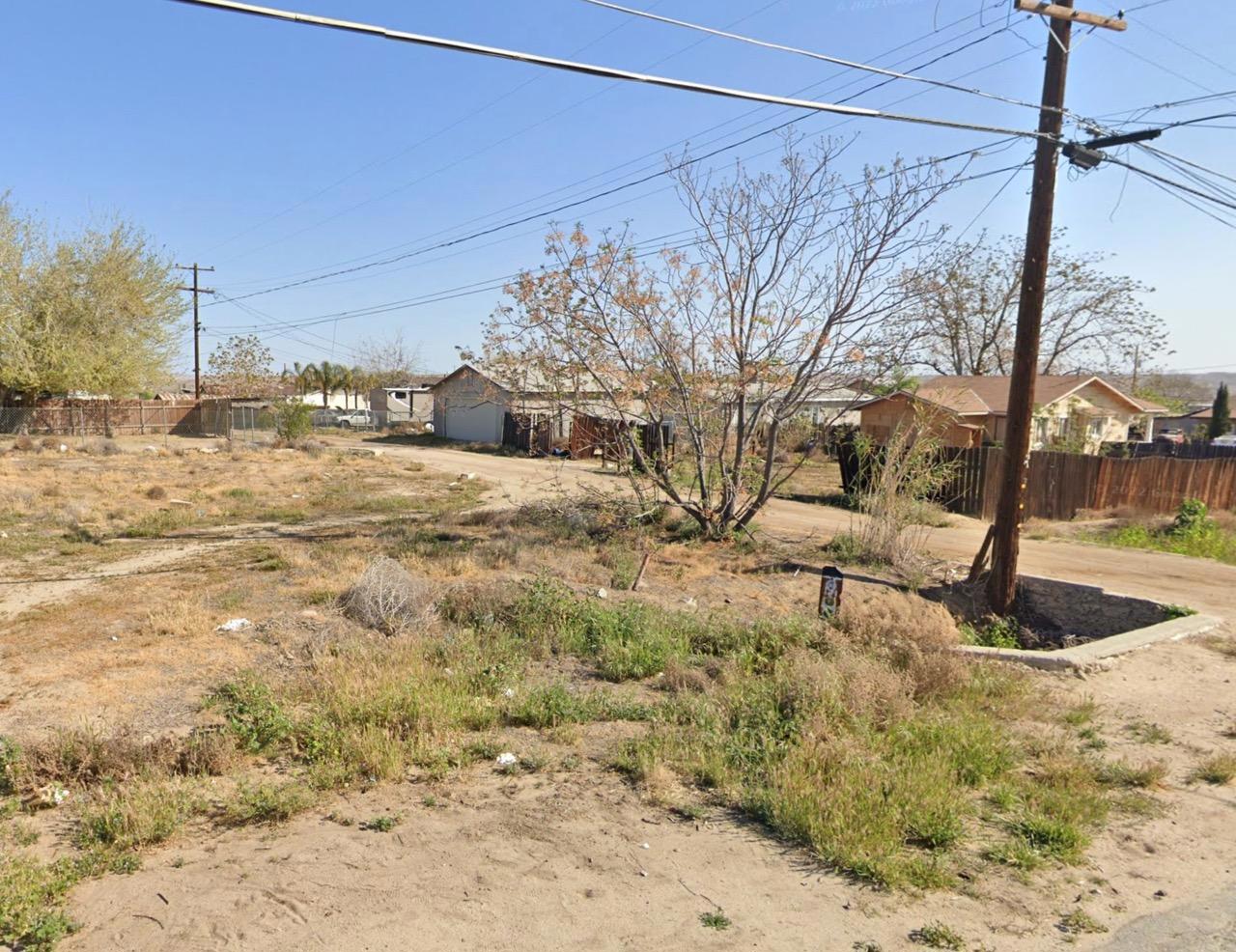 Corner, Undeveloped Lot in Residential Taft - photo 1