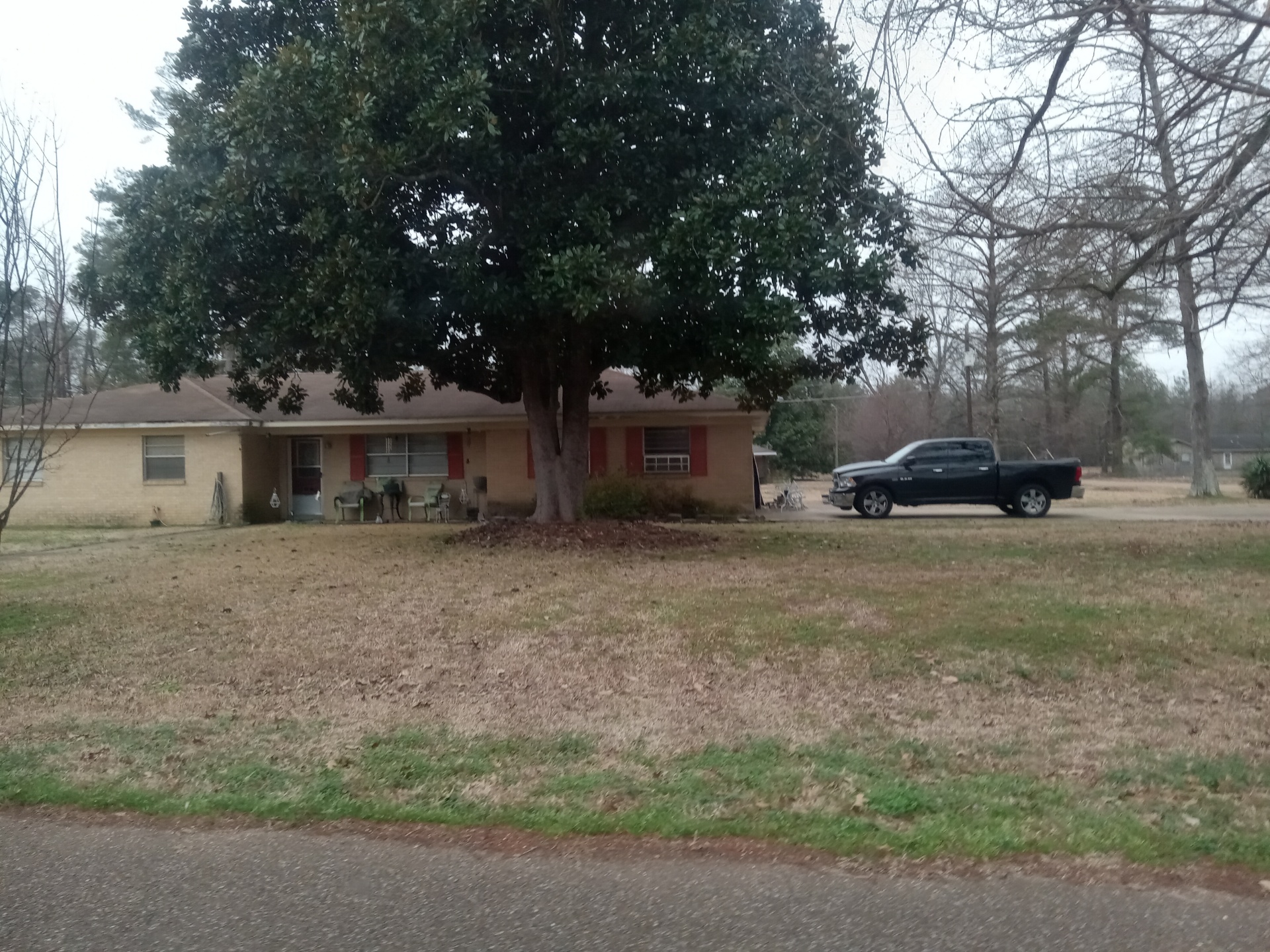 32 Park Ln, Greenwood, MS 38930 - photo 1