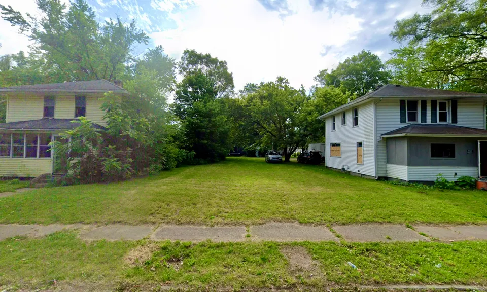 Large Residential Lot 2.5 Miles from University of Notre Dame