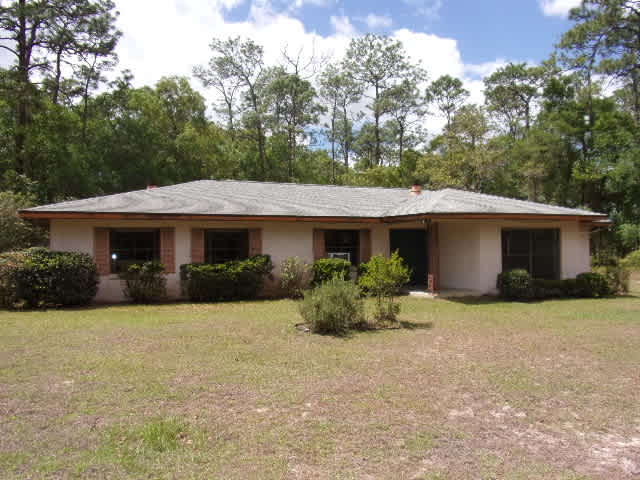 HUD Home — 8342 N Pine Haven Pt, Crystal River, FL 34428