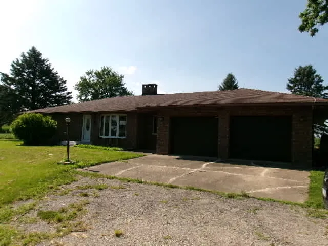 HUD Home β 1074 N 2nd Rd, Dana, IL 61321