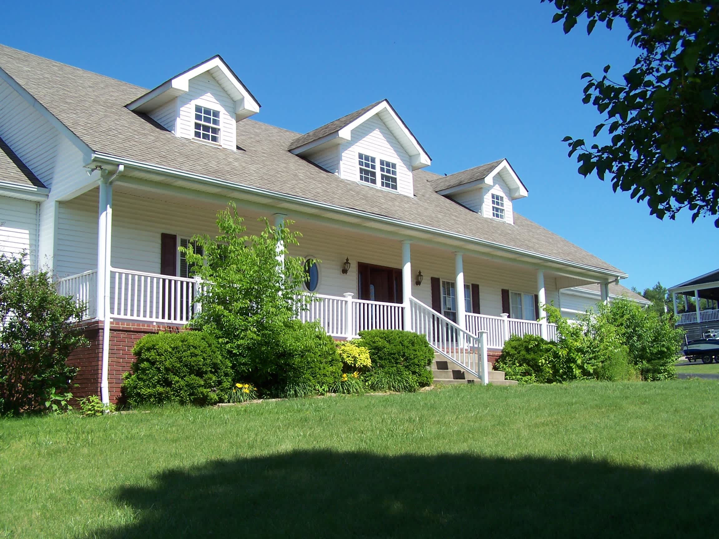 HUD Home β 176 Fox Ridge Rd, Glasgow, KY 42141