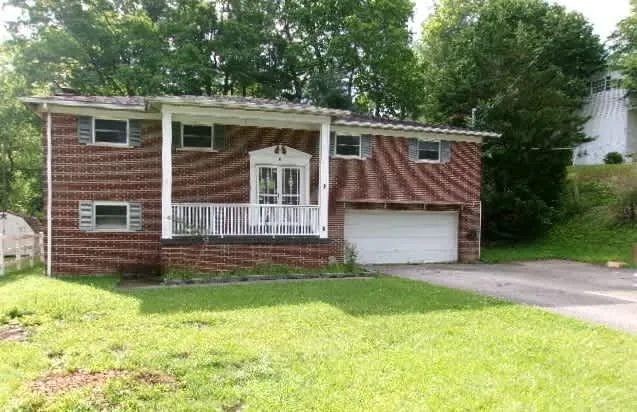 HUD Home β 1105 Pinewood Dr, Beckley, WV 25801