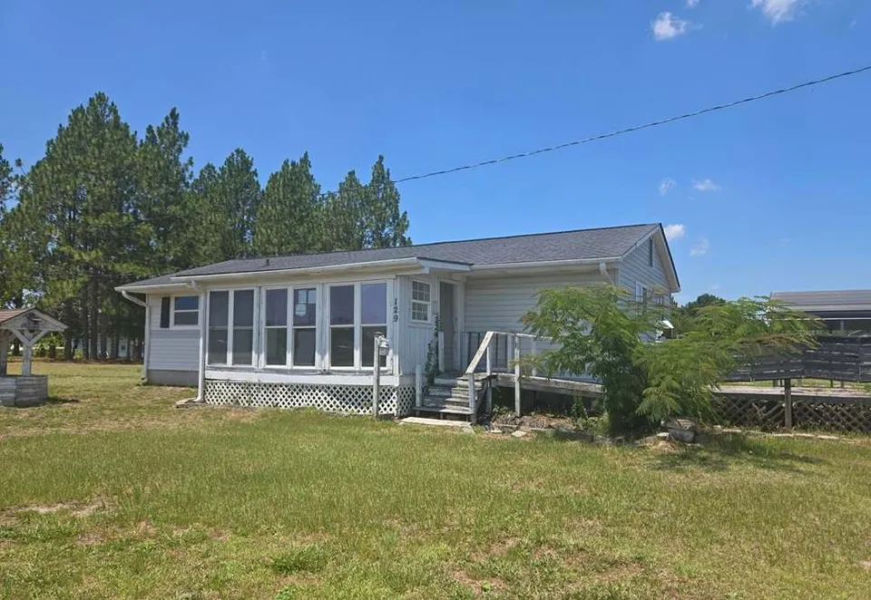 HUD Home β 129 Pattie Ln, Maysville, NC 28555