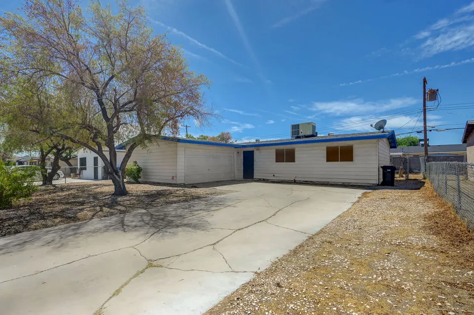 HUD Home β 1209 Helen Ave, North Las Vegas, NV 89030