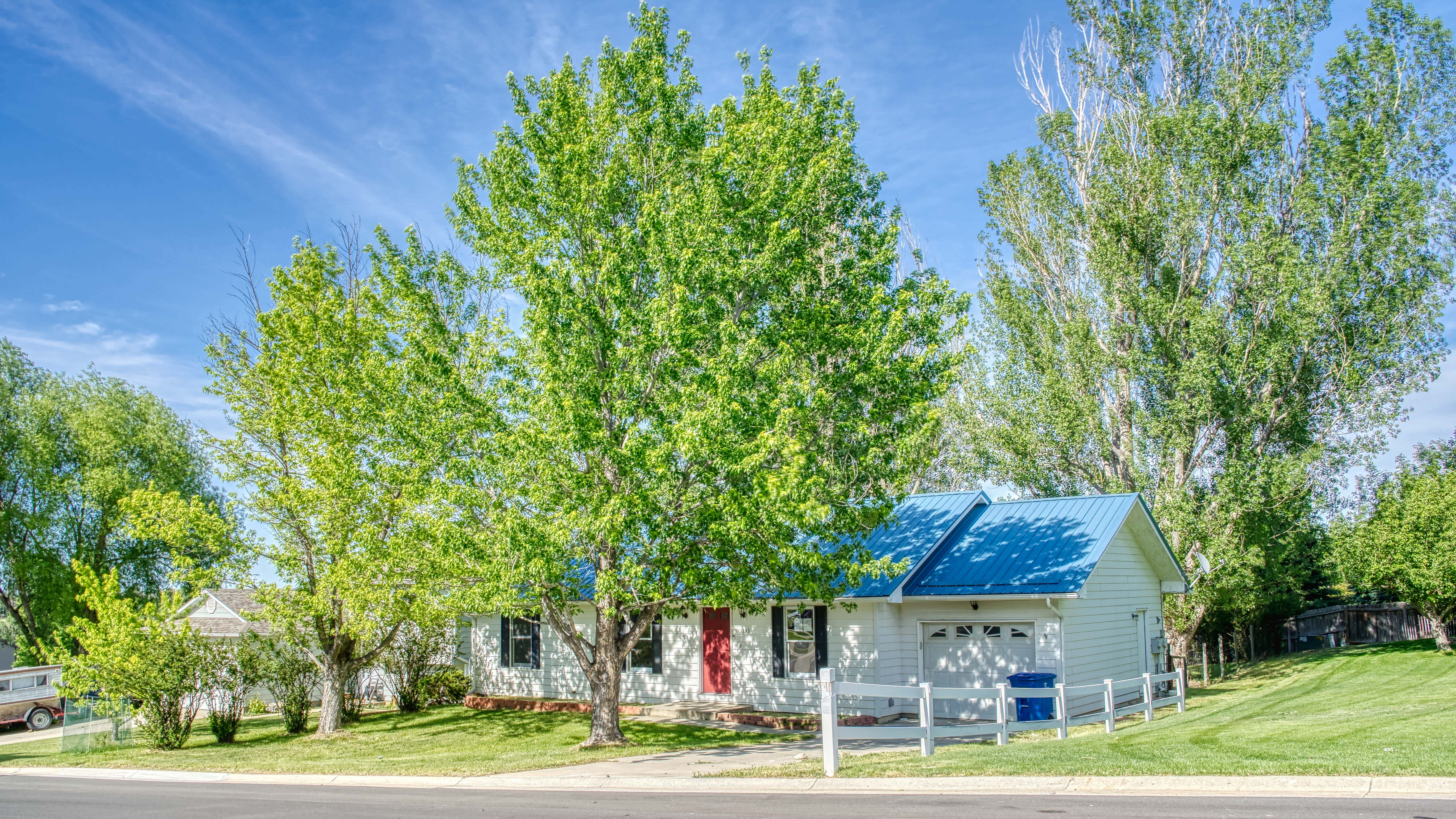 HUD Home β 1753 N Heights Dr, Sheridan, WY 82801