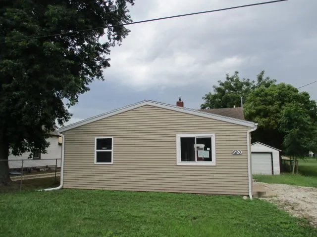 HUD Home — 3128 W Humboldt St, Peoria, IL 61605