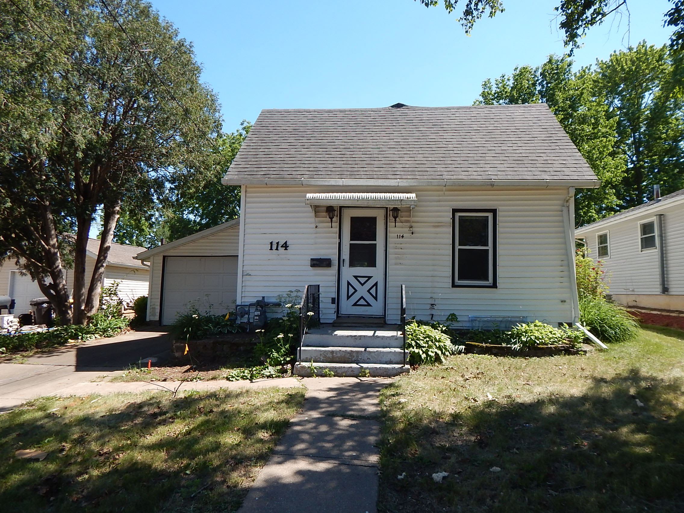 HUD Home β 114 Erie St, Maquoketa, IA 52060