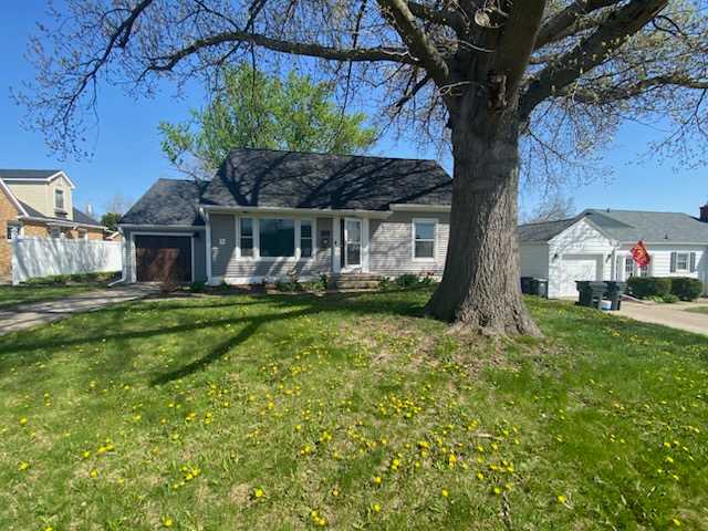 HUD Home — 1074 27th St NE, Cedar Rapids, IA 52402