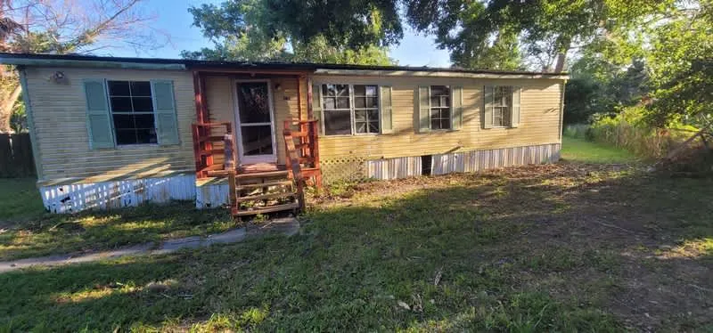 HUD Home — 365 Saint Pierre Ct, Merritt Island, FL 32953