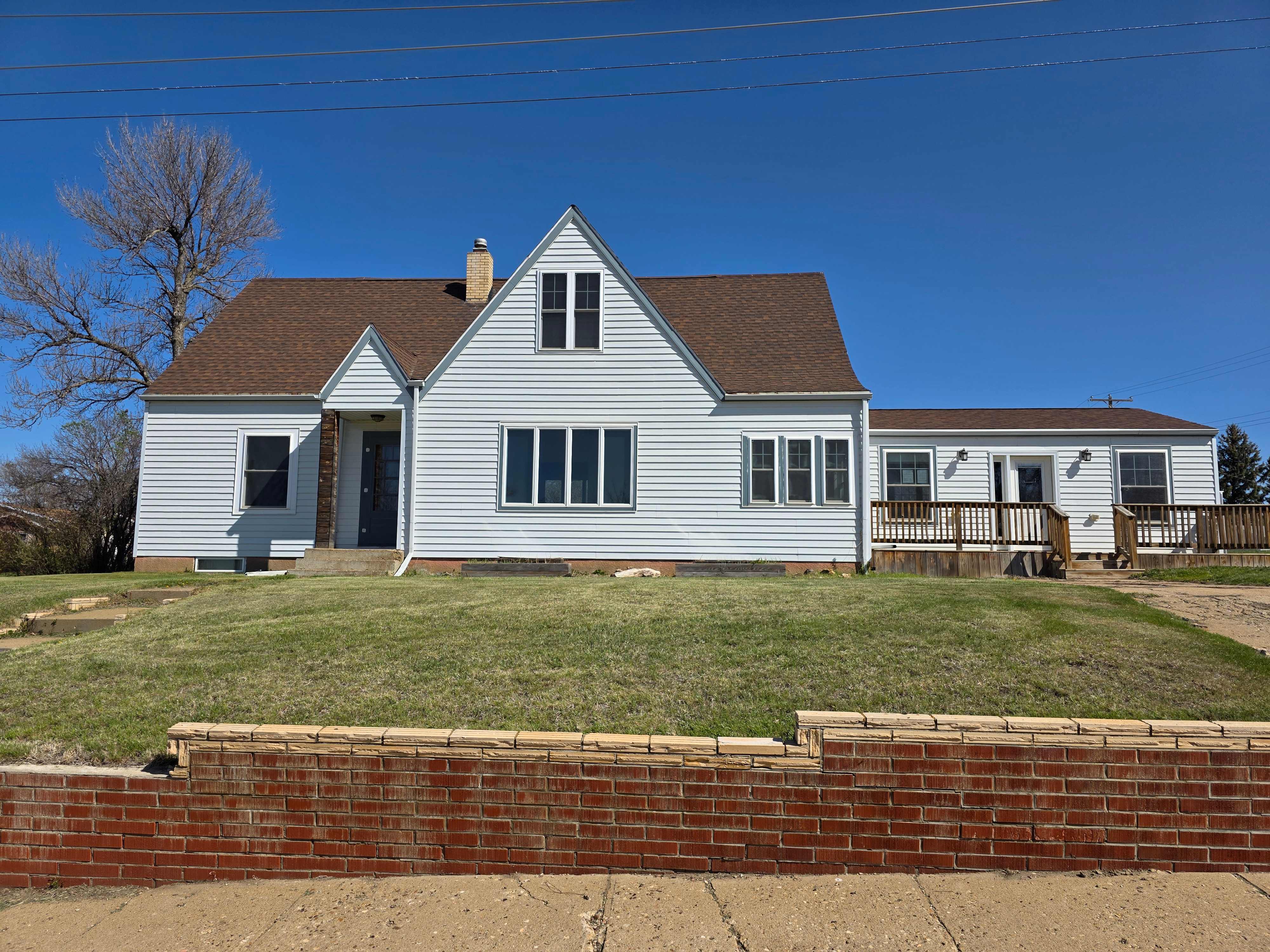 HUD Home — 301 Iowa Ave, Mott, ND 58646